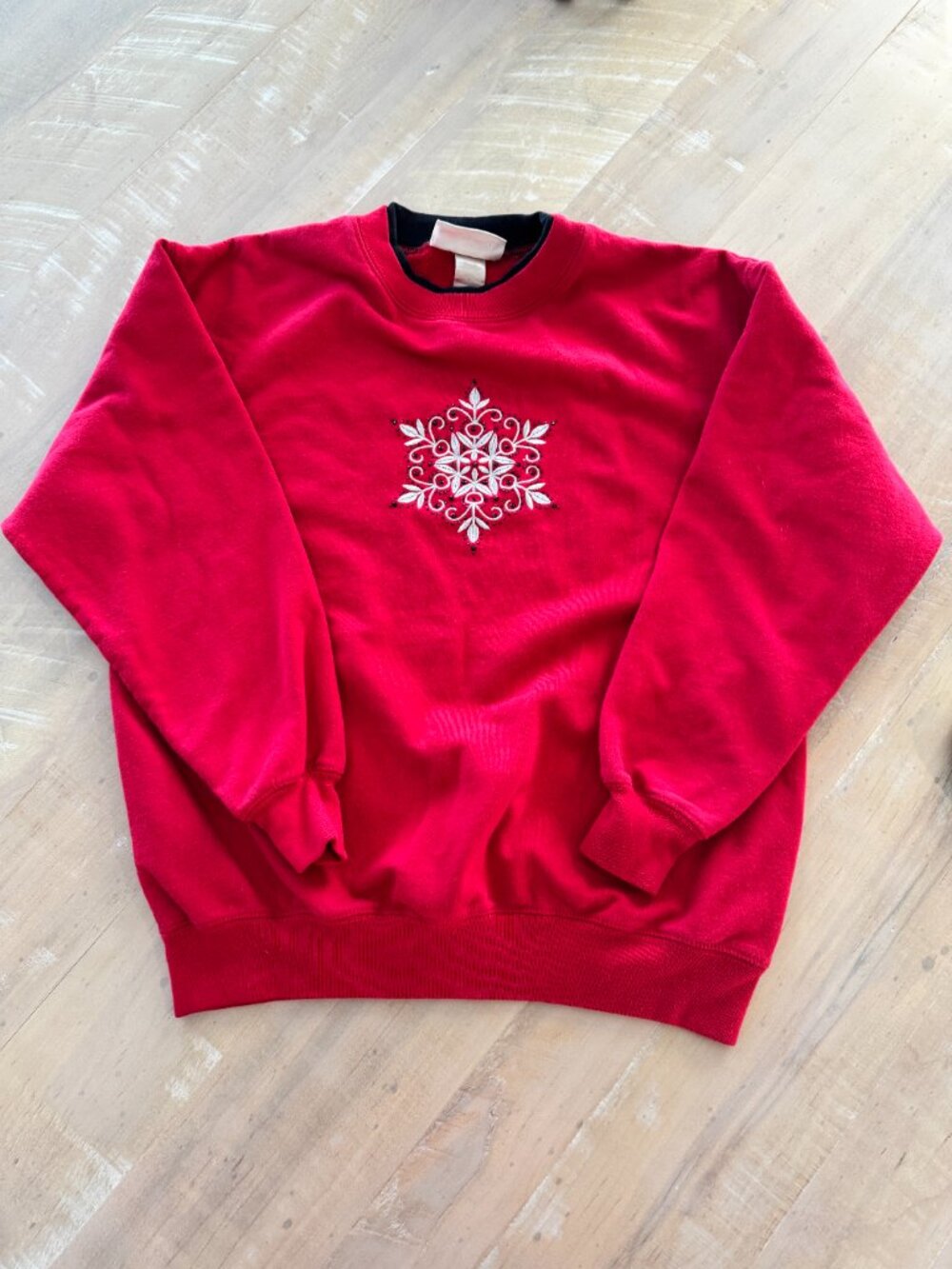 Vintage Embroidered Snowflake Sweatshirt | Red Christmas Double Collar Crewneck